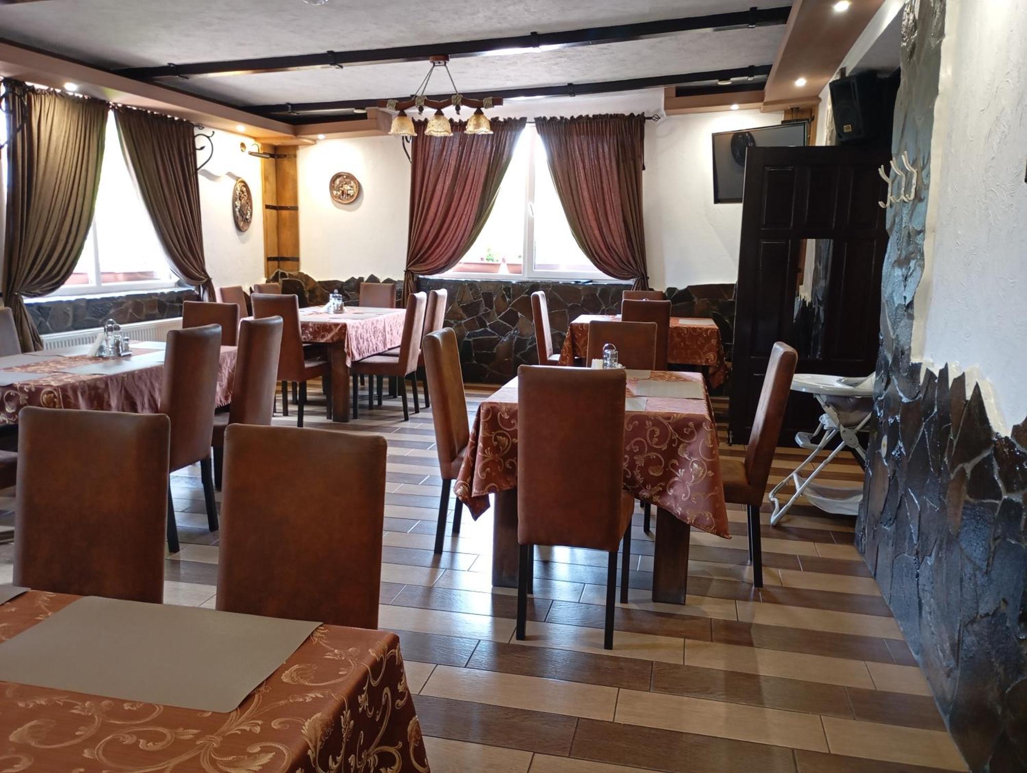 Three Aces Hotel Velyka Dobron Luaran gambar